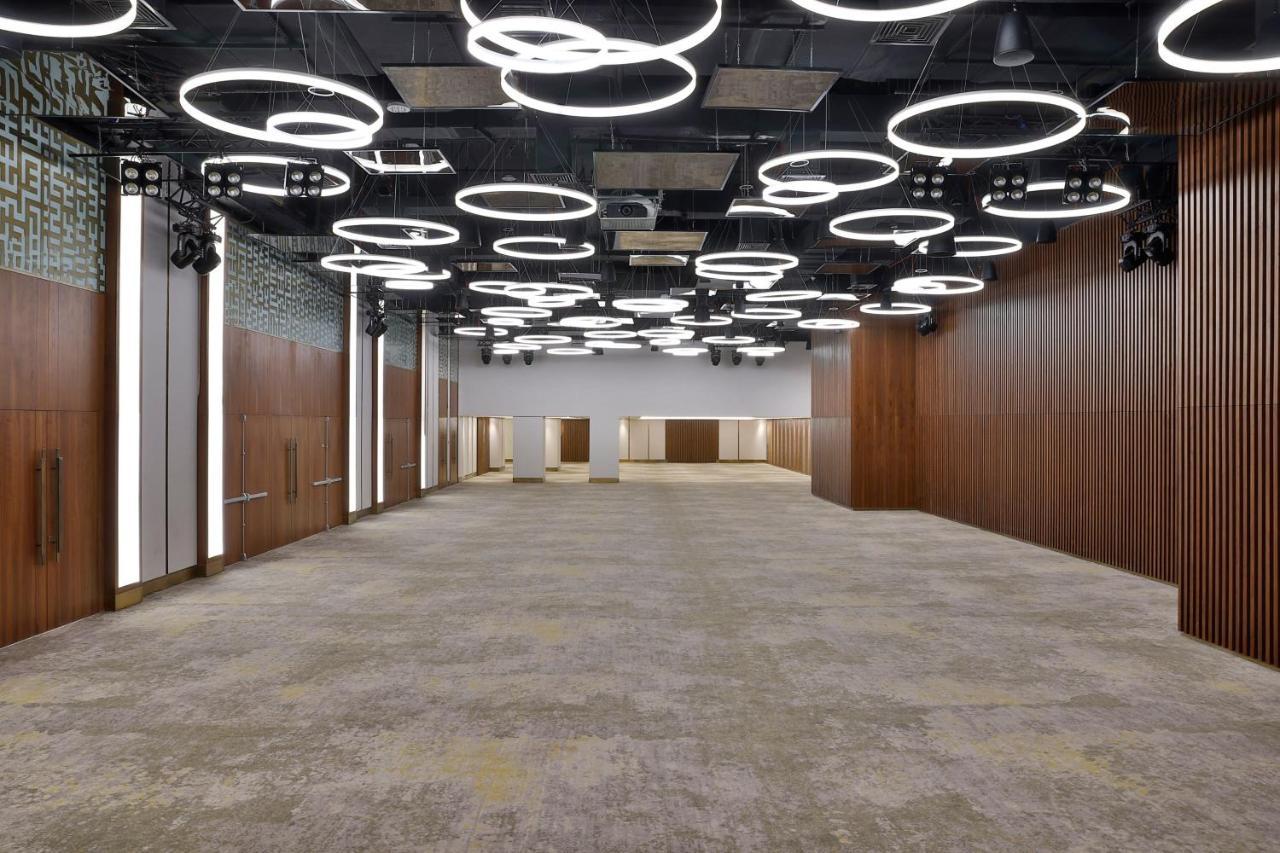 Jeddah Marriott Hotel Madinah Road Exteriör bild The interior of the National Cultural Centre