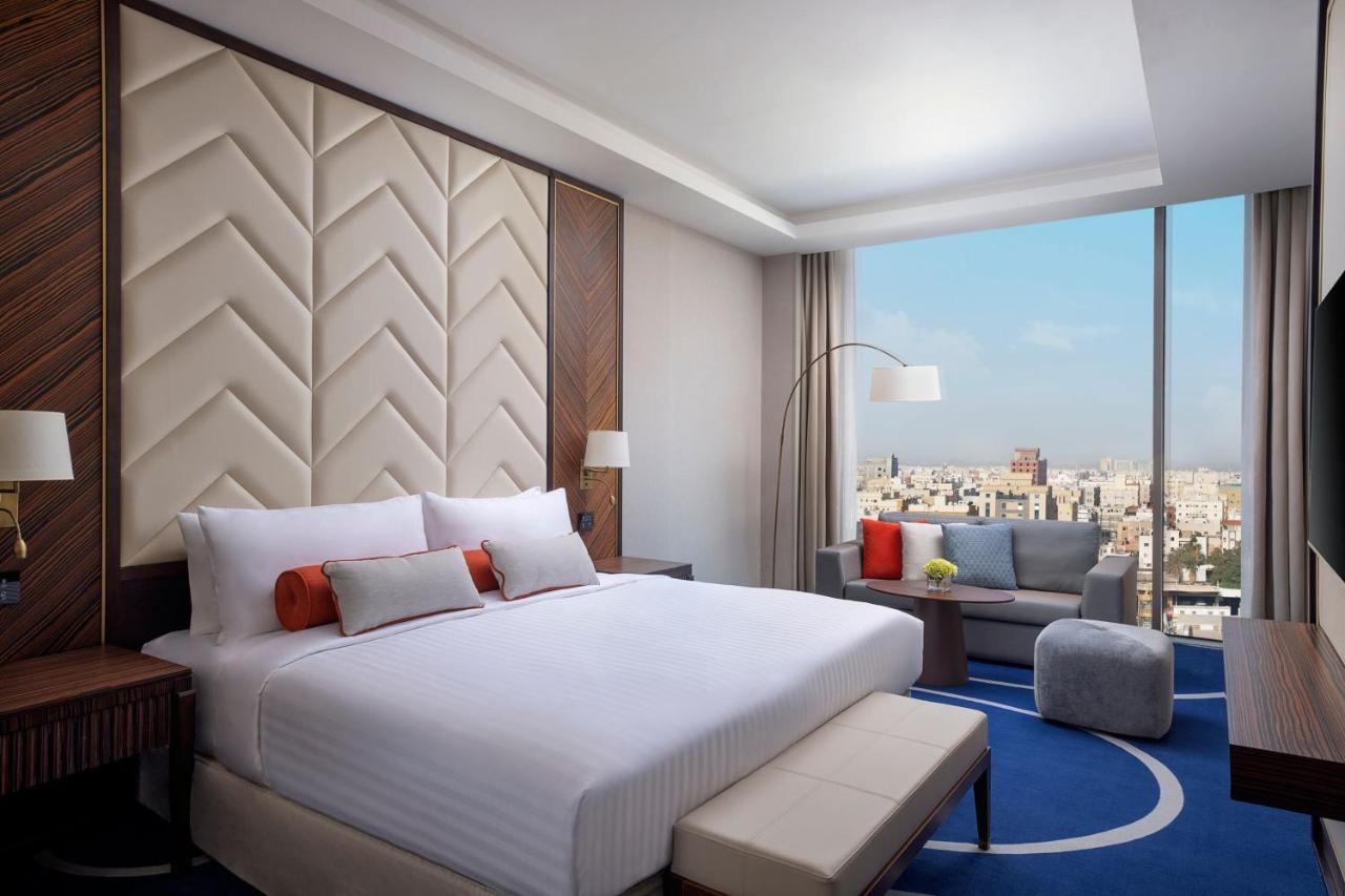 Jeddah Marriott Hotel Madinah Road Exteriör bild Deluxe King