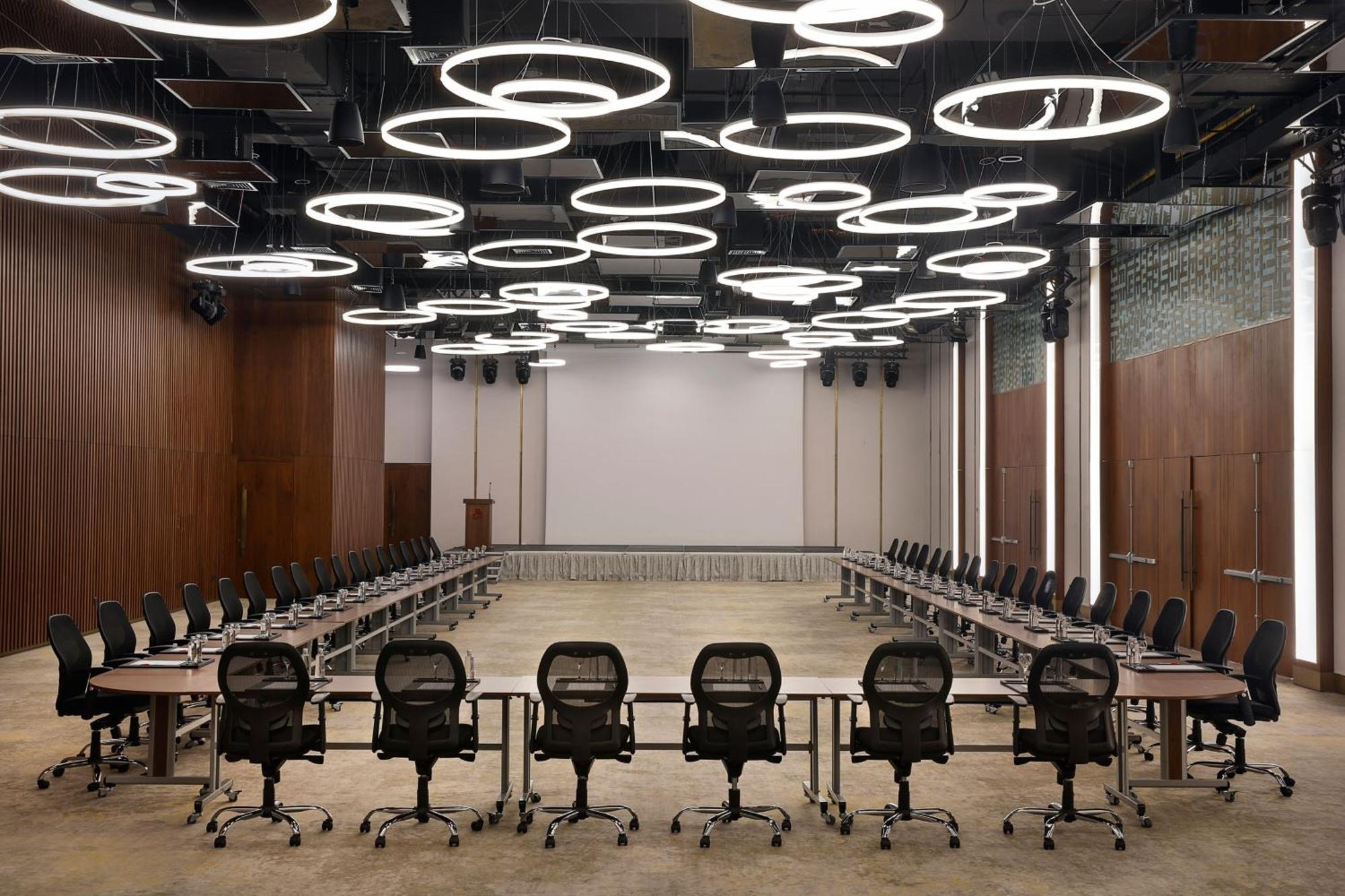 Jeddah Marriott Hotel Madinah Road Exteriör bild The conference room